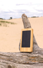 Sunwick bambusa ārējais akumulators ar saules uzlādi, 10 000 mAh - Image 5